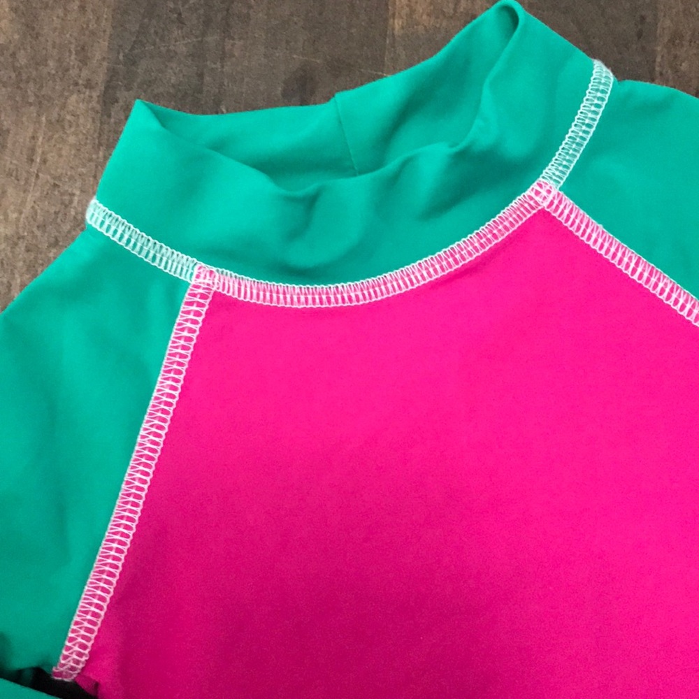 The Honest Company rash guard - 3-6mo/S - Picture 2 of 5